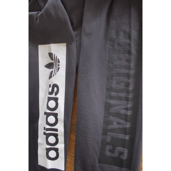 Women’s Lounge & Workout Bundle Lot Under Armour Adidas Gap & Old Navy Medium L - Picture 6 of 12